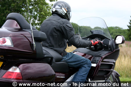 Essai Honda GL 1800 GoldWing : le monospace des deux-roues