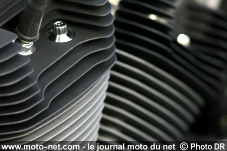 Test Harley XL1200N Nightster : Paris by Nightster