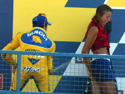 Biaggi célèbre sa 2ème place avant d'apprendre qu'il a gagné...