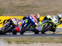 De Puniet magistral en 250