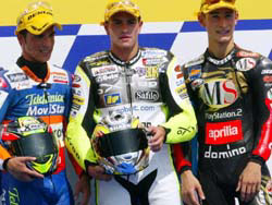 De Puniet revient à 15 points du leader au championnat...