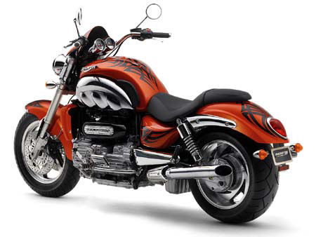 Triumph Rocket III 2300 cc