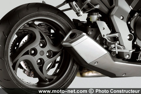 Honda dévoile sa CB1000R et son Lead 110