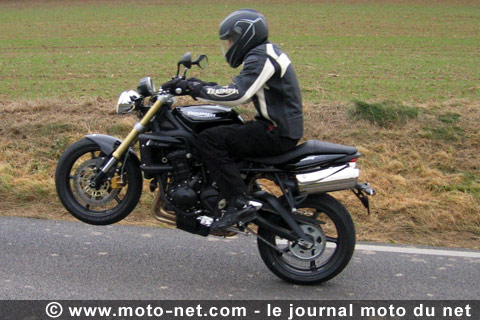 Essai Triumph Street Triple : Joue-la comme Wilkinson !
