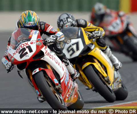 Troy Bayliss, Lorenzo Lanzi et Troy Corser - Le Superbike met le feu à Valence !