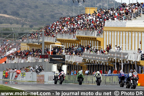 Le Superbike met le feu à Valence !
