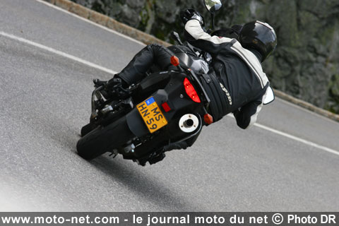 Metzeler organise un incroyable road-trip à travers les Alpes !