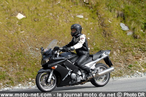 Metzeler organise un incroyable road-trip à travers les Alpes !