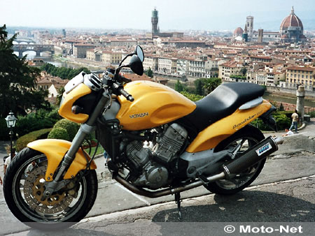 MIG fournissait à Voxan les échappements et les tubes de cadres et proposait des lignes adaptables toutes marques (photo)