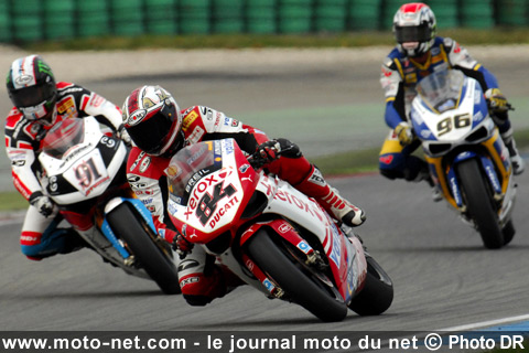 Fabrizio, Haslam et Smrz - Mondial Superbike Assen 2009 : Sur la piste, le duel Haga - Spies continue...