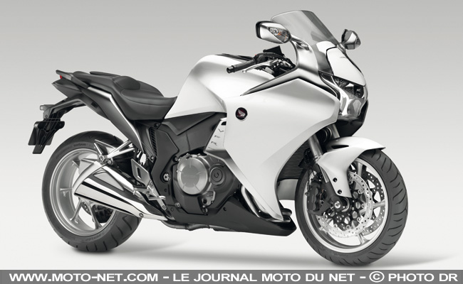 Nouvelles Honda VFR 1200 : les premières photos