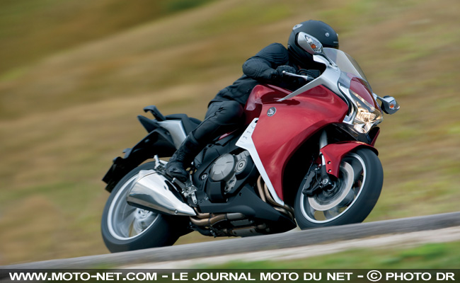 Nouvelles Honda VFR 1200 : les premières photos