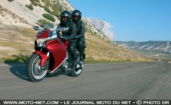 Nouvelles Honda VFR 1200 : les premières photos