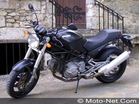 Essai Moto-Net : Ducati Mostro 620ie Dark APTC