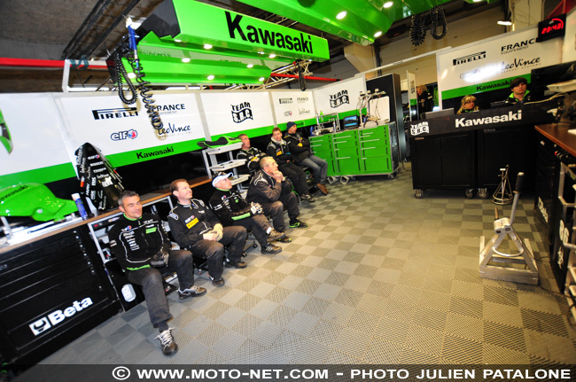Bol d'Or 2012 - 01h00 : dans un mouchoir derrière Kawasaki