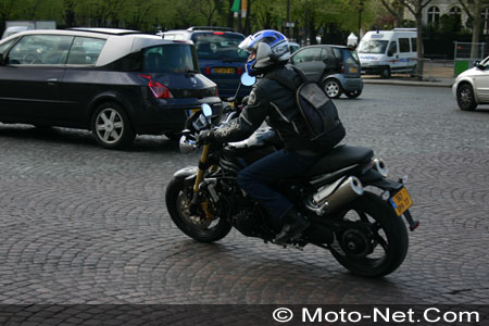 Essai Moto Net nouvelle Triumph Speed Triple 1050 : une main de fer dans un gant de velours