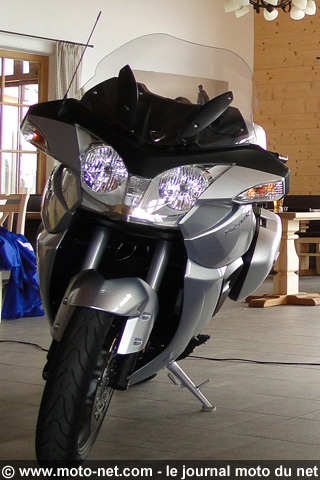 Triumph dévoile la nouvelle 1200 Trophy 2013