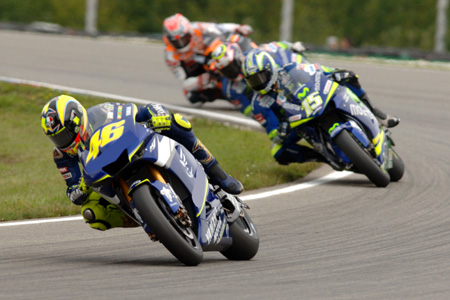Le Grand Prix de République tchèque Moto 2005 : le tour par tour sur Moto-Net
