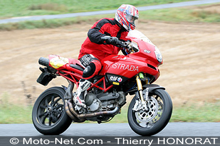 Dark Dog Moto Tour 2005 : 240 concurrents dans les starting blocks