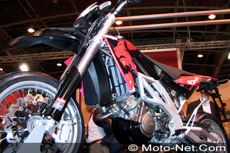 Aprilia sort ses griffes