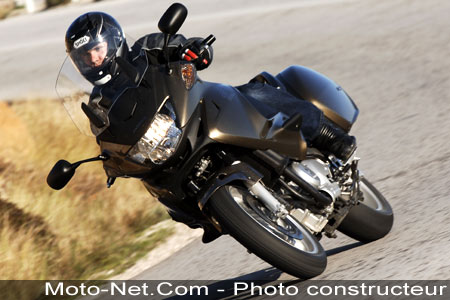 Honda Deauville 700 : toujours prête