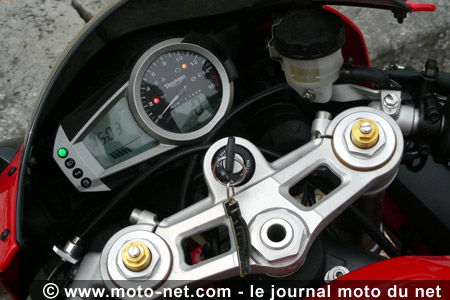 Triumph Daytona 675 : God save the Triple