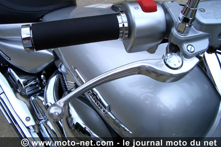 Essai Moto Net Suzuki VZ-R 1800 Intruder : un show bike en vente libre