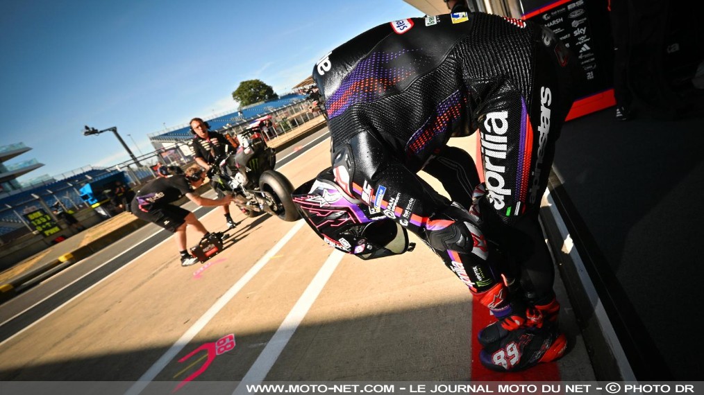 Grille de départ MotoGP du GP de Grande-Bretagne 2026

Jorge Martin décroche une pole position record à Silverstone (Royaume-Uni). Le leader du provisoire MotoGP mène une première ligne Aprilia au Grand Prix de Grande-Bretagne 2026 devant Raul Fernandez et Ai Ogura. Marc Marquez se qualifie sixième, tandis que Fabio Quartararo est 13ème sur la grille.
