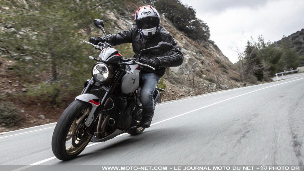 Essai Trident 800 2026 : Triumph fait du Tri chez les roadsters !