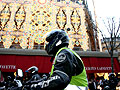Les motards au grand magasin