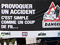Les motards contre le portable au volant